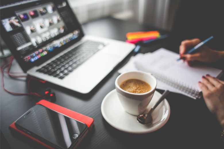 optymalizacja wpisu blogowego o niezbędne materiały