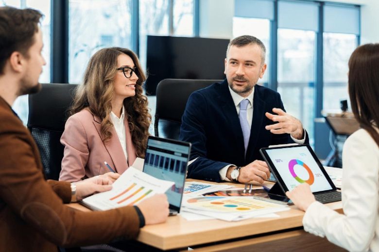 Jak działa agencja marketingowa? Wszystko, co musisz wiedzieć, zanim nawiążesz współpracę