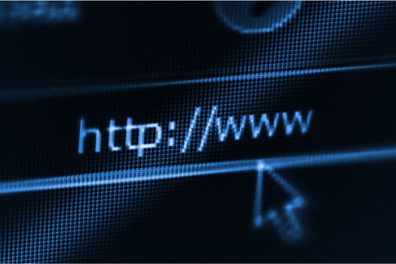 Strona internetowa dla firmy – co daje i co powinna zawierać, aby działać w B2B?
